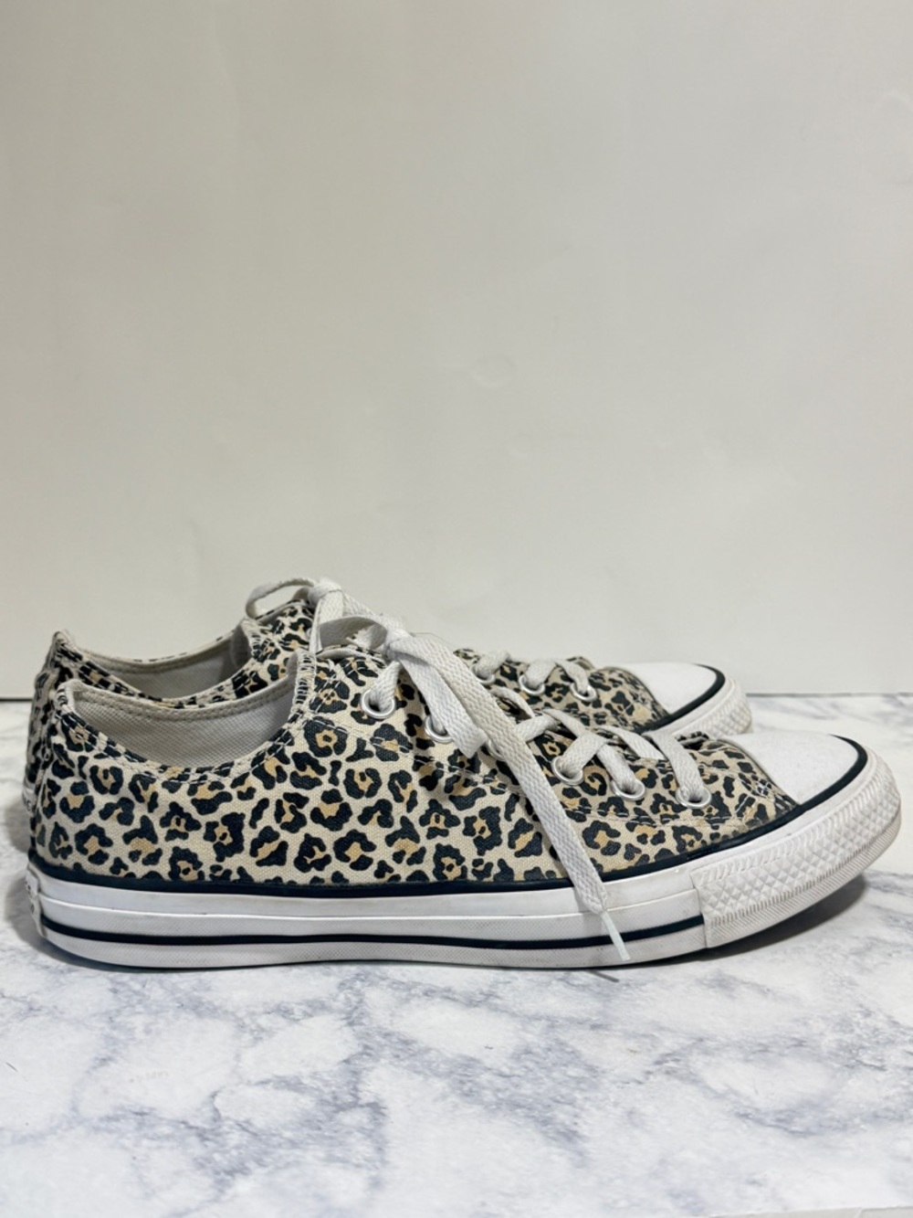 Converse Chuck Taylor Animal Print Low-Top Sneaker White Leopard 7.5 9.5 - Picture 3 of 12